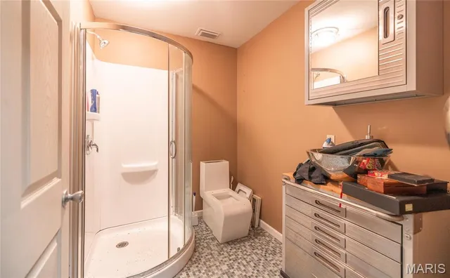 $625,000 | 919 Lakeshore Drive, Cuba, MO 65453