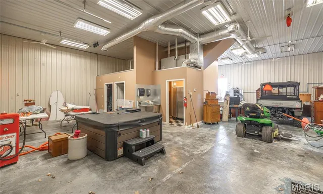 $625,000 | 919 Lakeshore Drive, Cuba, MO 65453