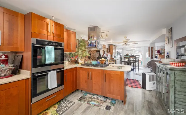 $625,000 | 919 Lakeshore Drive, Cuba, MO 65453