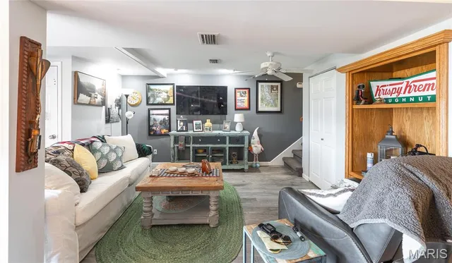 $625,000 | 919 Lakeshore Drive, Cuba, MO 65453