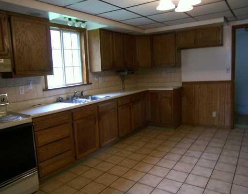 349 Wendel Road Irwin, PA 15642 - Photo 4 of 7 Kitchen.