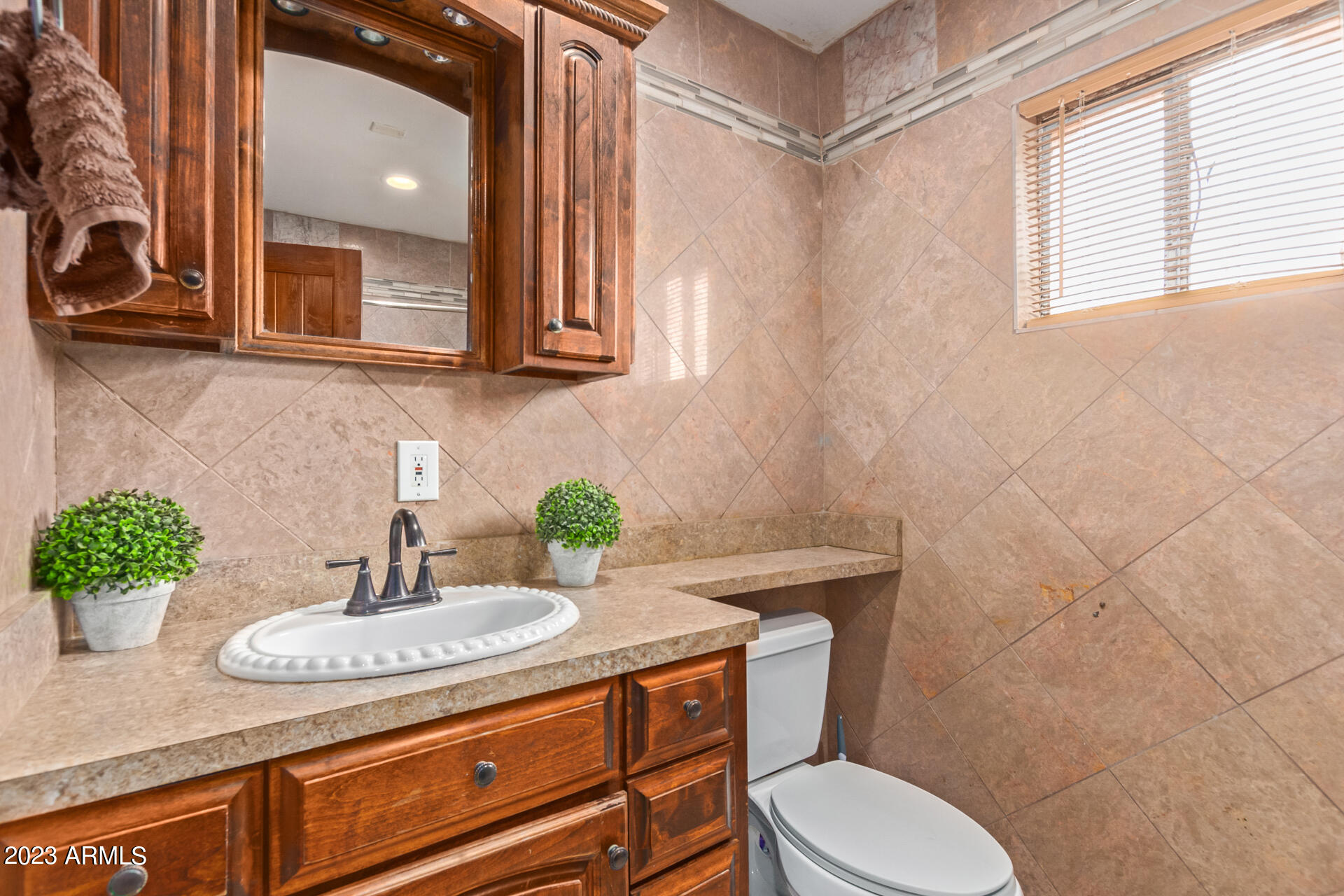 2931 West Monte Vista Road Phoenix, AZ 85009 - Photo 9 of 12 22-Monte Vista