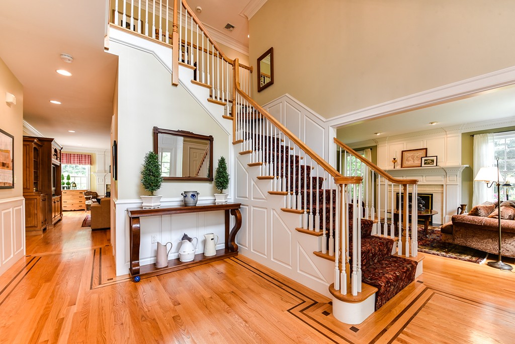 128 Dover Road Wellesley, MA 02482 - Photo 2 of 30 Gallery Image 2