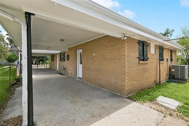 $174,500 | 3620 Sinclair Street, Chalmette, LA 70043