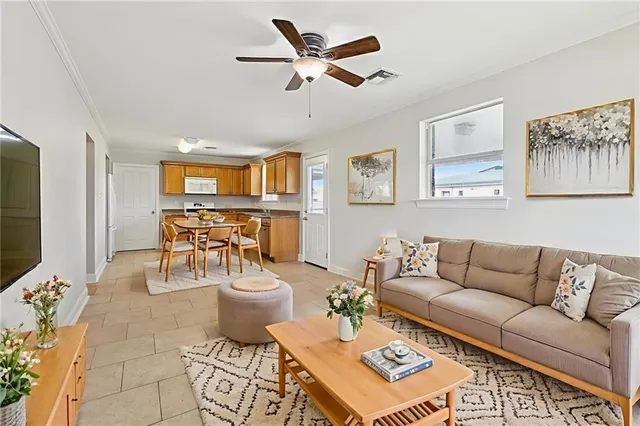 $174,500 | 3620 Sinclair Street, Chalmette, LA 70043