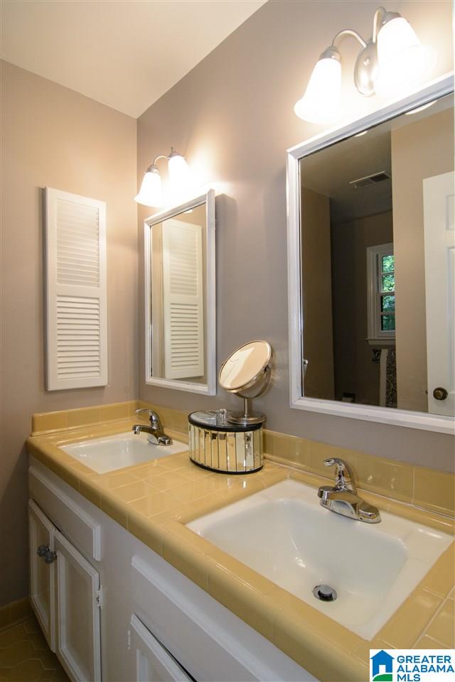 4528 Pine Mountain Road Birmingham, AL 35213 - Photo 32 of 42