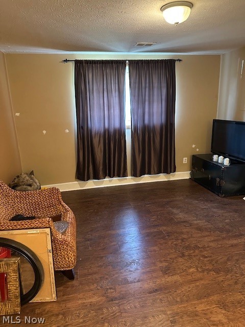 2228 Croydon Road Twinsburg, OH 44087 - Photo 13 of 18 Bottom Living Room