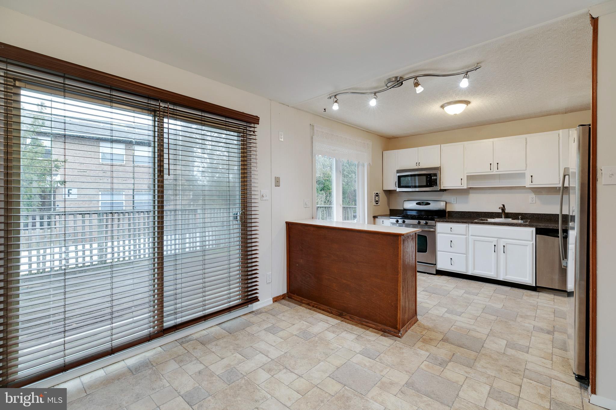 3234 Birch Road Philadelphia, PA 19154 - Photo 8 of 29