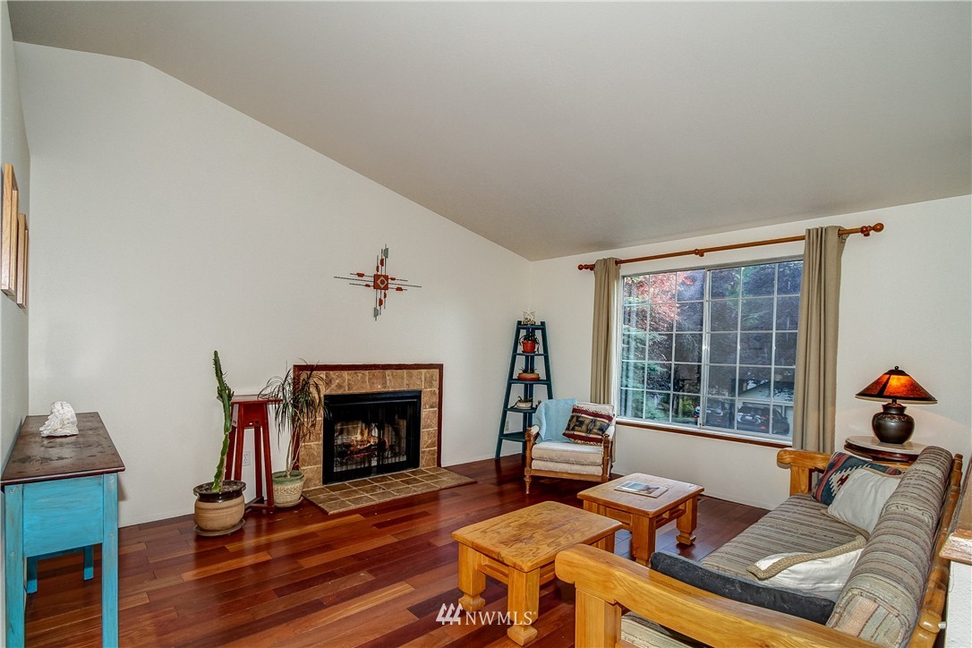 23023 20th Avenue Southeast Bothell, WA 98021 - Photo 2 of 17