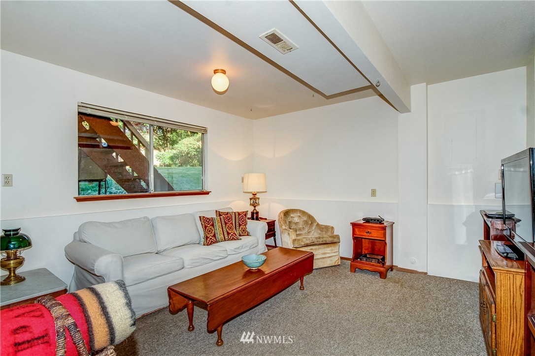 23023 20th Avenue Southeast Bothell, WA 98021 - Photo 12 of 17