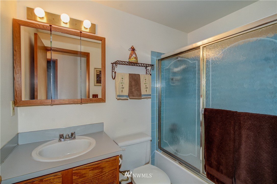 23023 20th Avenue Southeast Bothell, WA 98021 - Photo 13 of 17