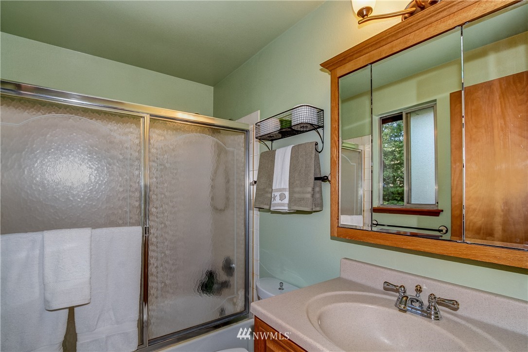23023 20th Avenue Southeast Bothell, WA 98021 - Photo 9 of 17