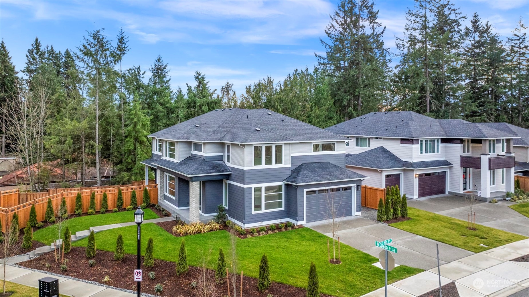 741 Wapato Place Southeast Renton, WA 98059 - Photo 5 of 40 Gallery Image 5