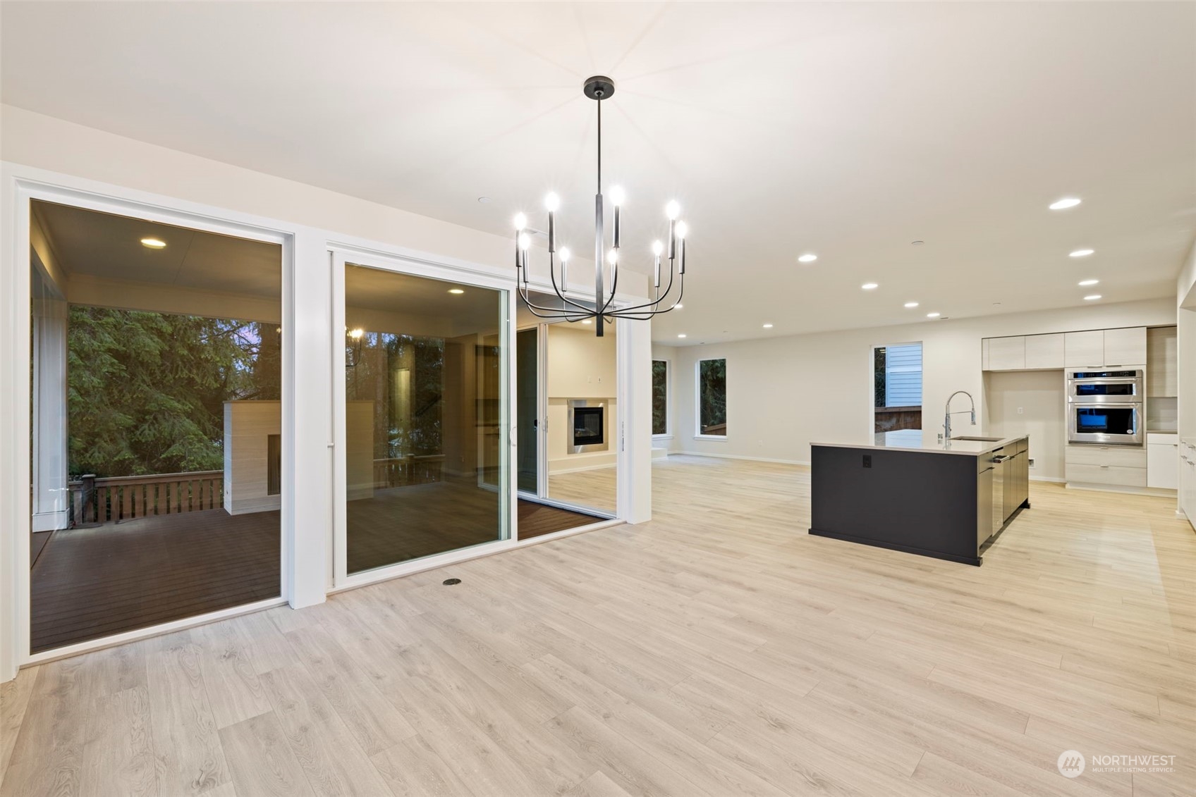 741 Wapato Place Southeast Renton, WA 98059 - Photo 10 of 40 Gallery Image 10
