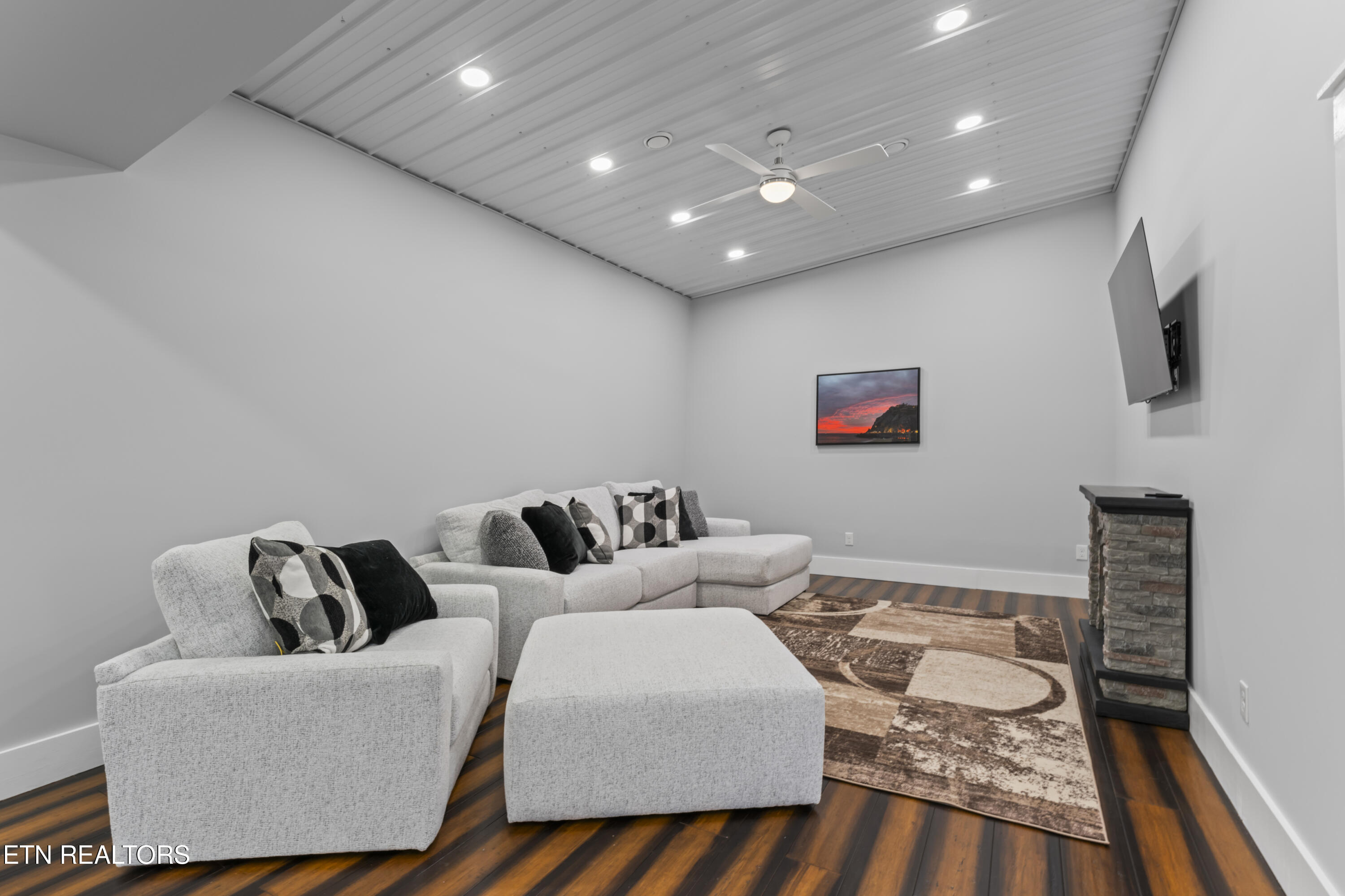 149 Island Ford Road Jacksboro, TN 37757 - Photo 12 of 45 photos_high_resolution_DSC06723