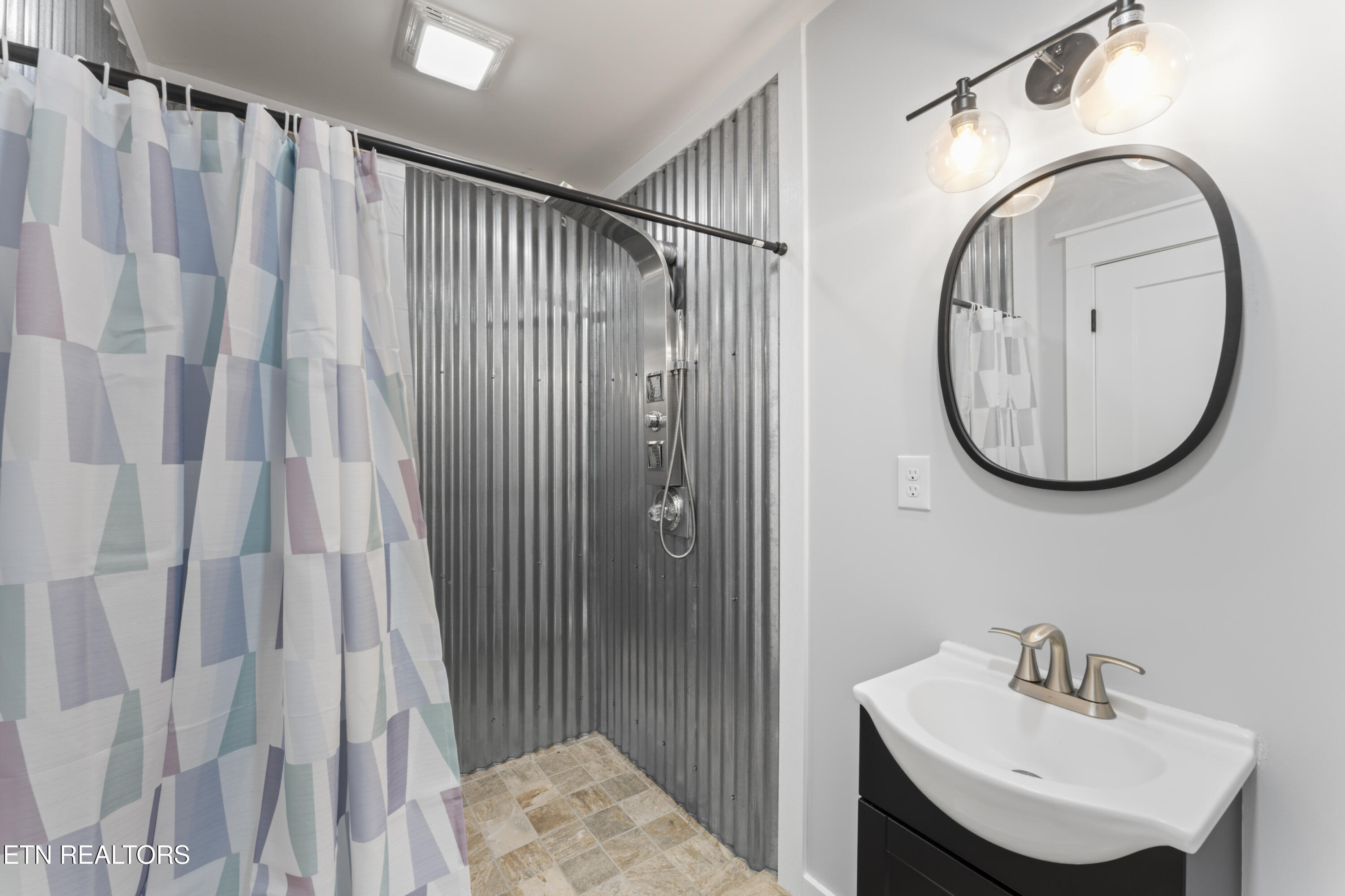 149 Island Ford Road Jacksboro, TN 37757 - Photo 19 of 45 photos_high_resolution_DSC06703