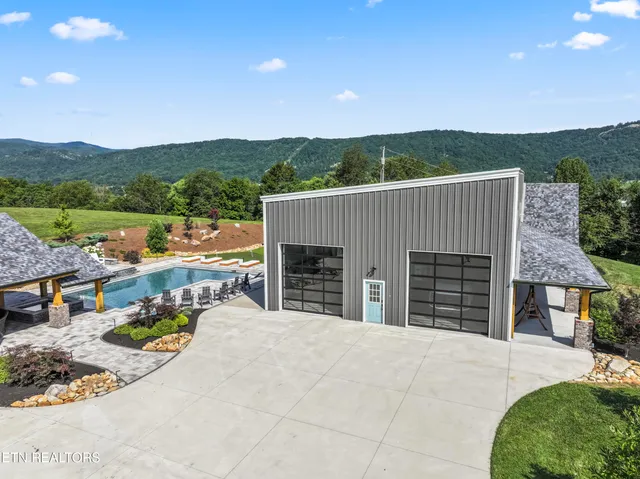 $1,390,000 | 149 Island Ford Road, Jacksboro, TN 37757