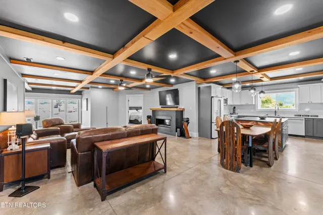 $1,390,000 | 149 Island Ford Road, Jacksboro, TN 37757