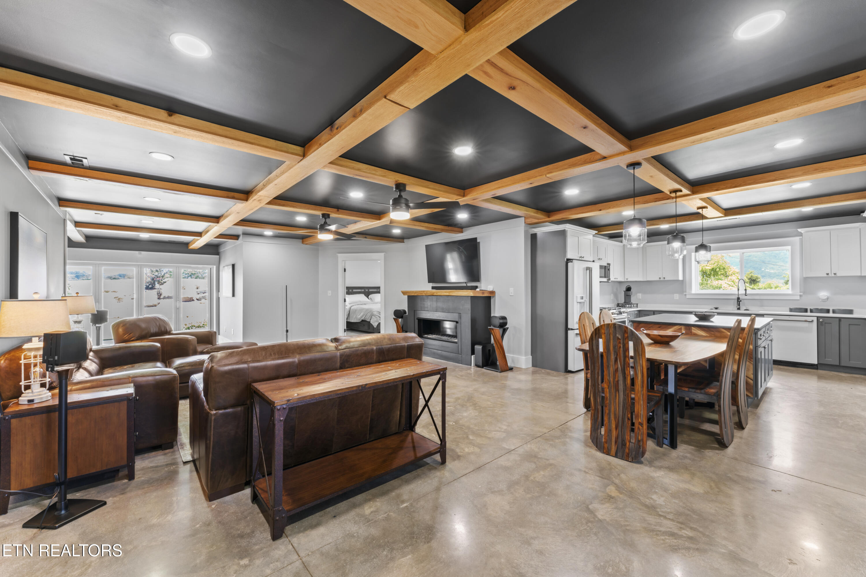 149 Island Ford Road Jacksboro, TN 37757 - Photo 5 of 45 photos_high_resolution_DSC06678