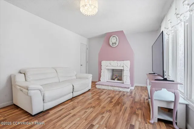 $275,000 | 140 Louise Lane, Bartonsville, PA 18321