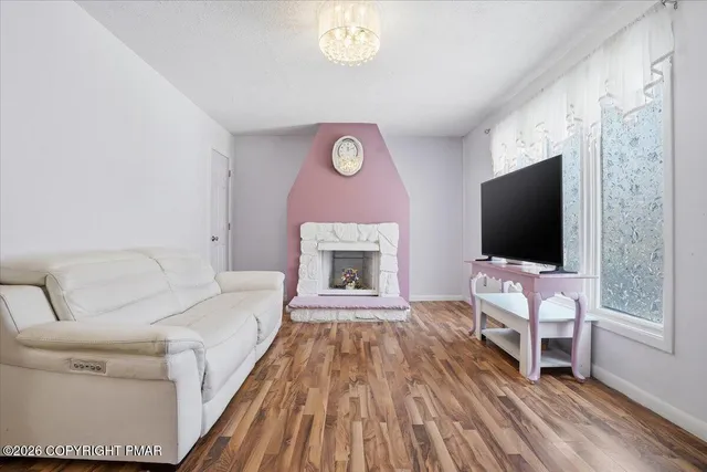 $275,000 | 140 Louise Lane, Bartonsville, PA 18321