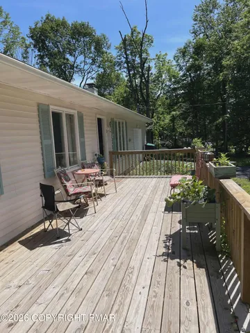 $275,000 | 140 Louise Lane, Bartonsville, PA 18321
