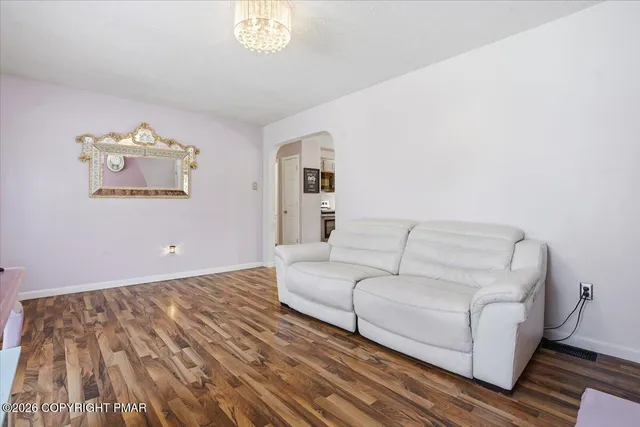 $275,000 | 140 Louise Lane, Bartonsville, PA 18321