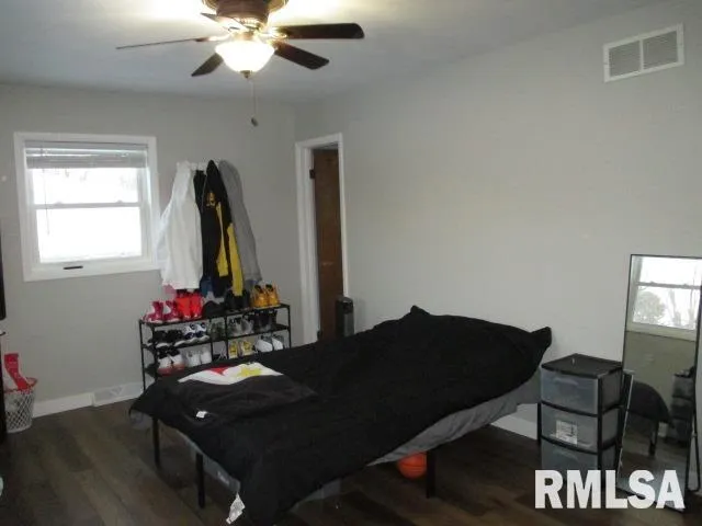 $235,000 | 7120 North Manning Drive, Peoria, IL 61614