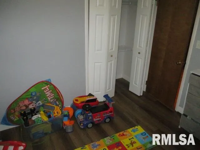 $235,000 | 7120 North Manning Drive, Peoria, IL 61614