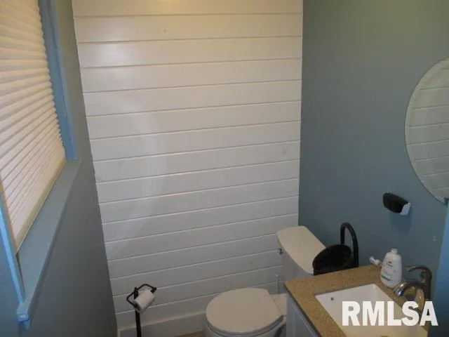 $235,000 | 7120 North Manning Drive, Peoria, IL 61614