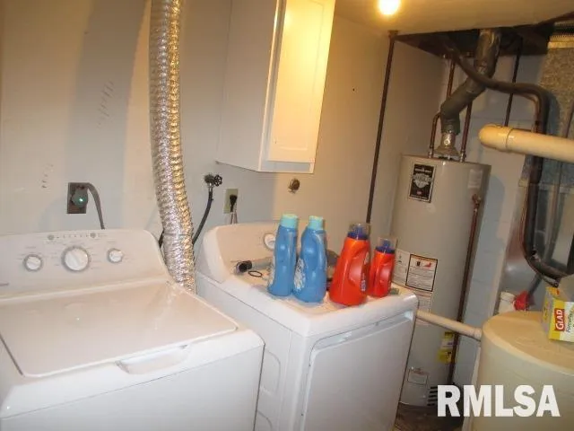 $235,000 | 7120 North Manning Drive, Peoria, IL 61614