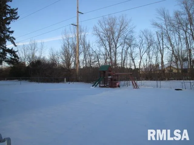 $235,000 | 7120 North Manning Drive, Peoria, IL 61614