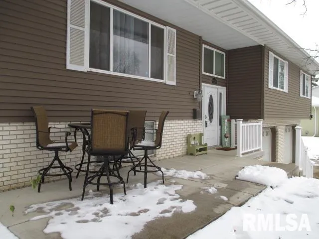 $235,000 | 7120 North Manning Drive, Peoria, IL 61614