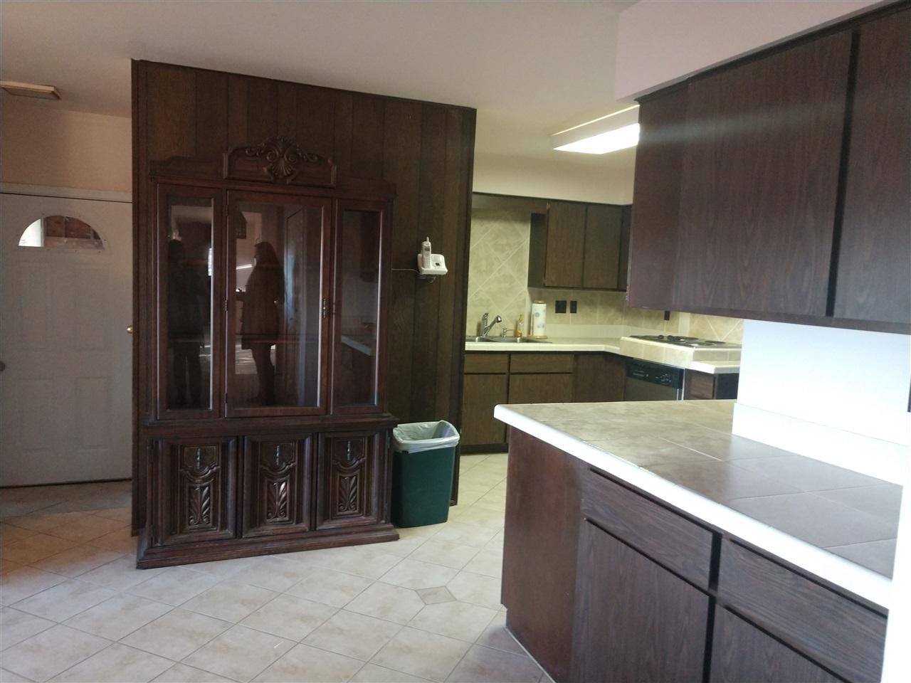 12427 Center Road Fenton, MI 48430 - Photo 7 of 52 21552667-6.JPG