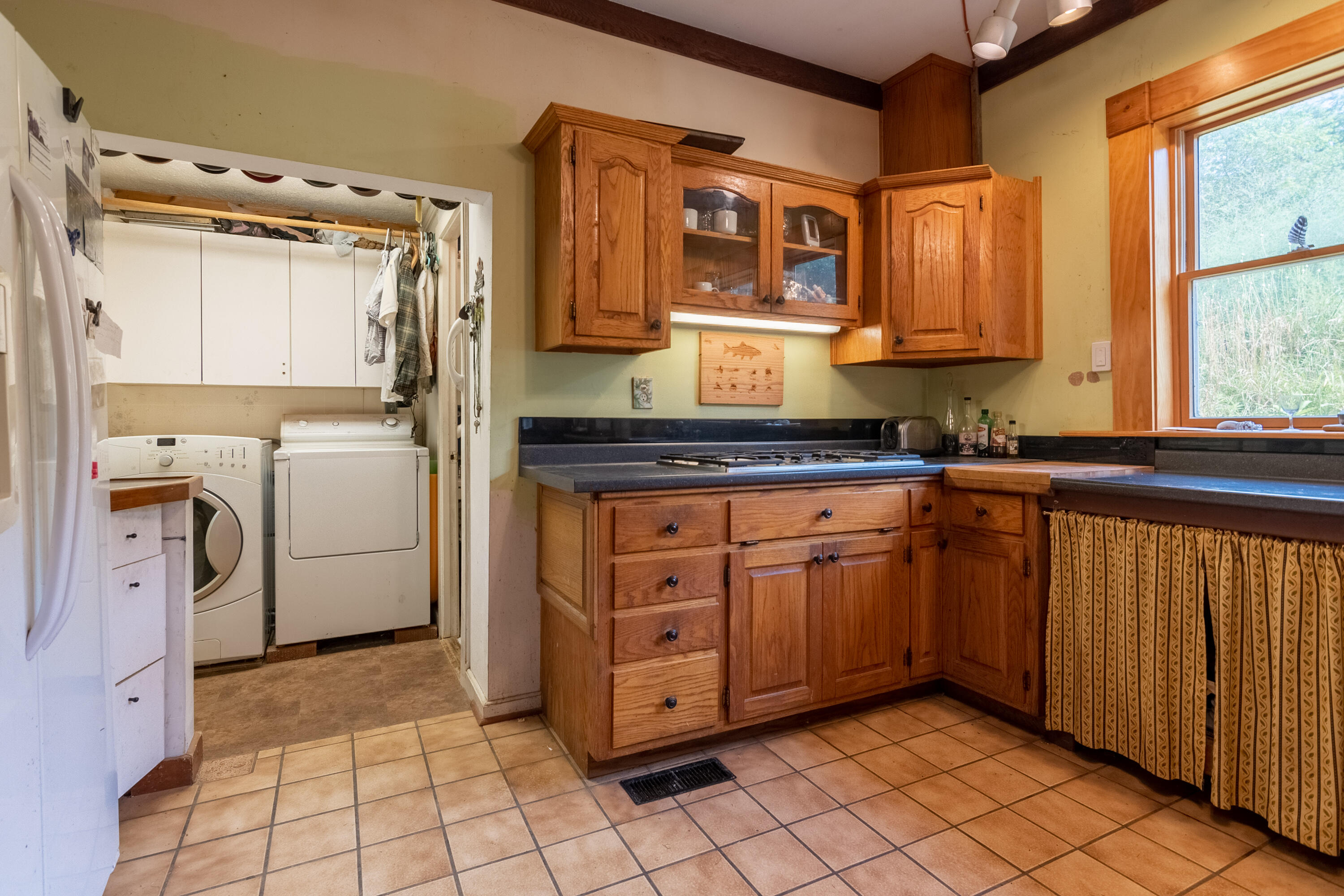 415 Reed Hill Road Northwest Floyd, VA 24091 - Photo 25 of 69 a kitchen with stainless steel appliances granite countertop a refrigerator and a sink