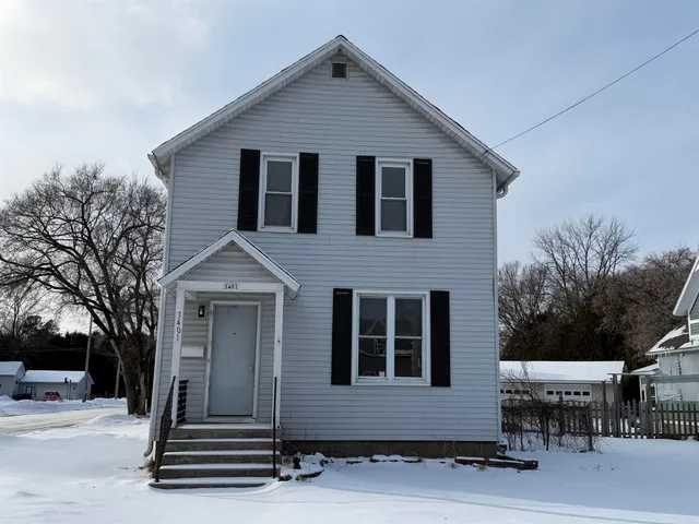 $99,000 | 3401 13th Street, Menominee, MI 49858
