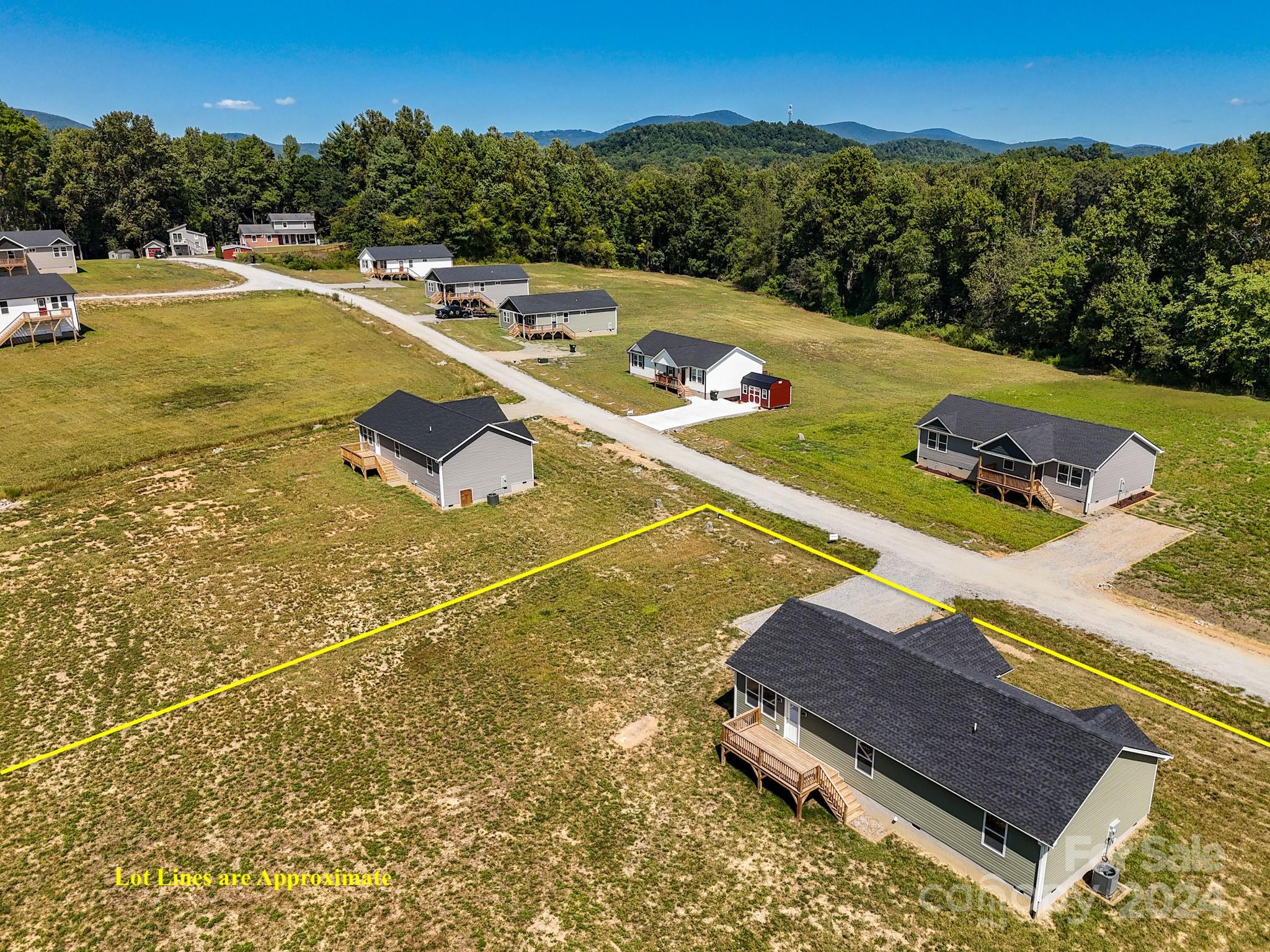 212 Tuttle Road Hendersonville, NC 28792 - Photo 38 of 39 Gallery Image 38