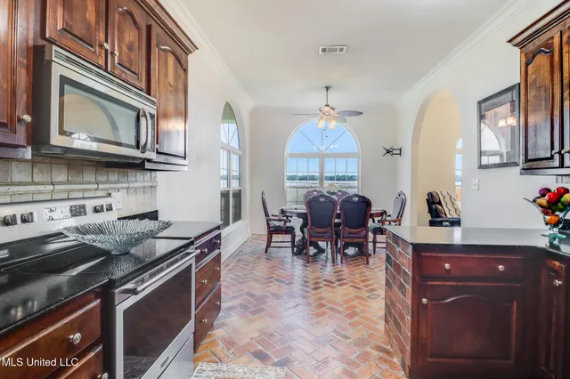 $549,000 | 6105 Mary Mahoney Drive, Ocean Springs, MS 39564