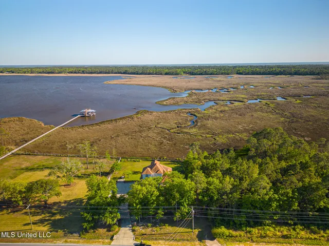 $549,000 | 6105 Mary Mahoney Drive, Ocean Springs, MS 39564