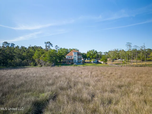 $549,000 | 6105 Mary Mahoney Drive, Ocean Springs, MS 39564