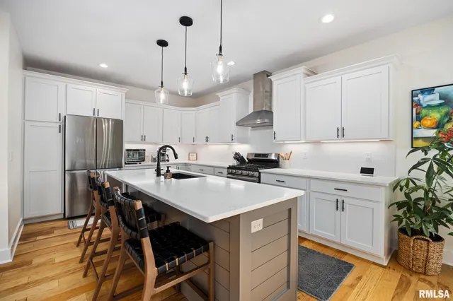 $610,000 | 111 Rosemary Lane, Germantown Hills, IL 61548