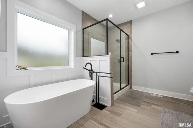 $610,000 | 111 Rosemary Lane, Germantown Hills, IL 61548