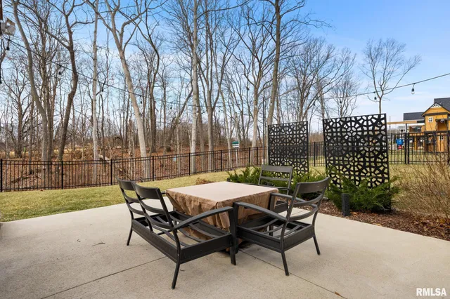 $610,000 | 111 Rosemary Lane, Germantown Hills, IL 61548