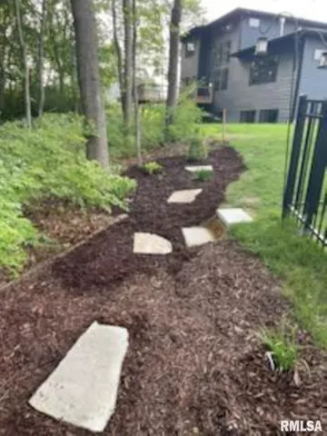 $610,000 | 111 Rosemary Lane, Germantown Hills, IL 61548