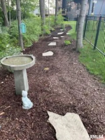 $610,000 | 111 Rosemary Lane, Germantown Hills, IL 61548