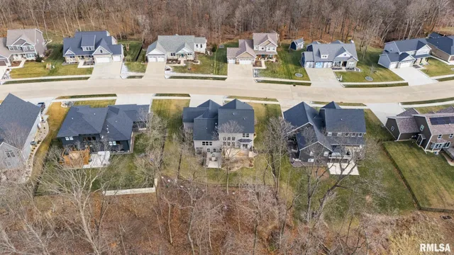 $610,000 | 111 Rosemary Lane, Germantown Hills, IL 61548