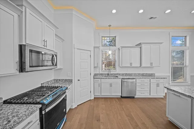 $479,900 | 18 Double Crest Drive, Taylors, SC 29687