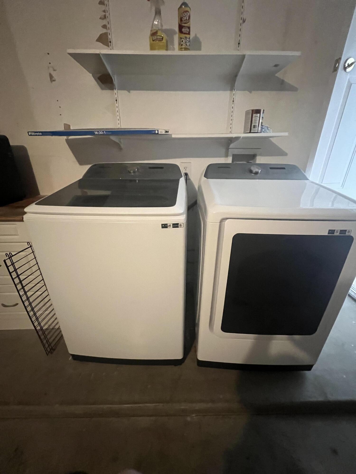 79307 South Sunset Ridge Drive La Quinta, CA 92253 - Photo 31 of 32 a close up view of washer and dryer