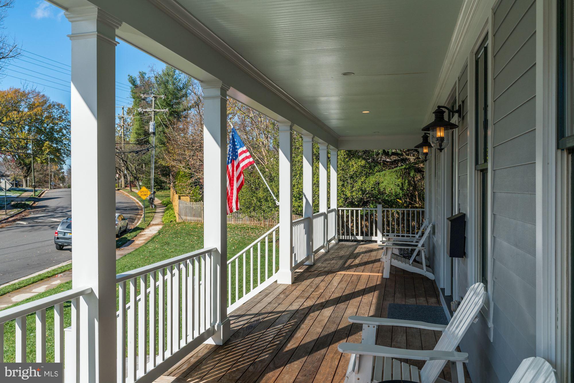 3007 North Rochester Street Arlington, VA 22213 - Photo 2 of 43 a view of a balcony