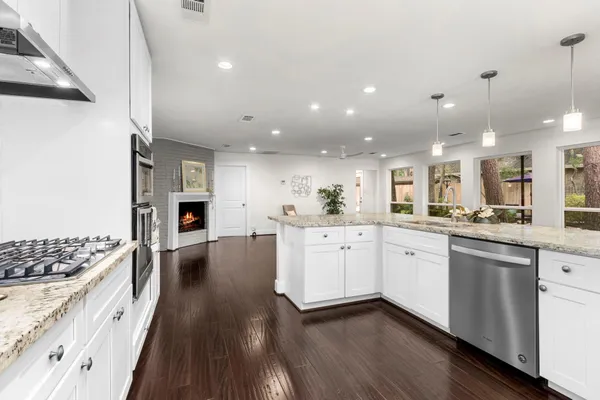 $3,995 | 12523 Westerley Lane, Houston, TX 77077